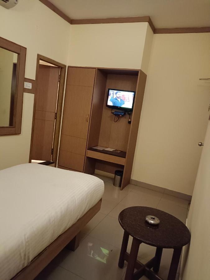 Hotel A P Coimbatore Luaran gambar