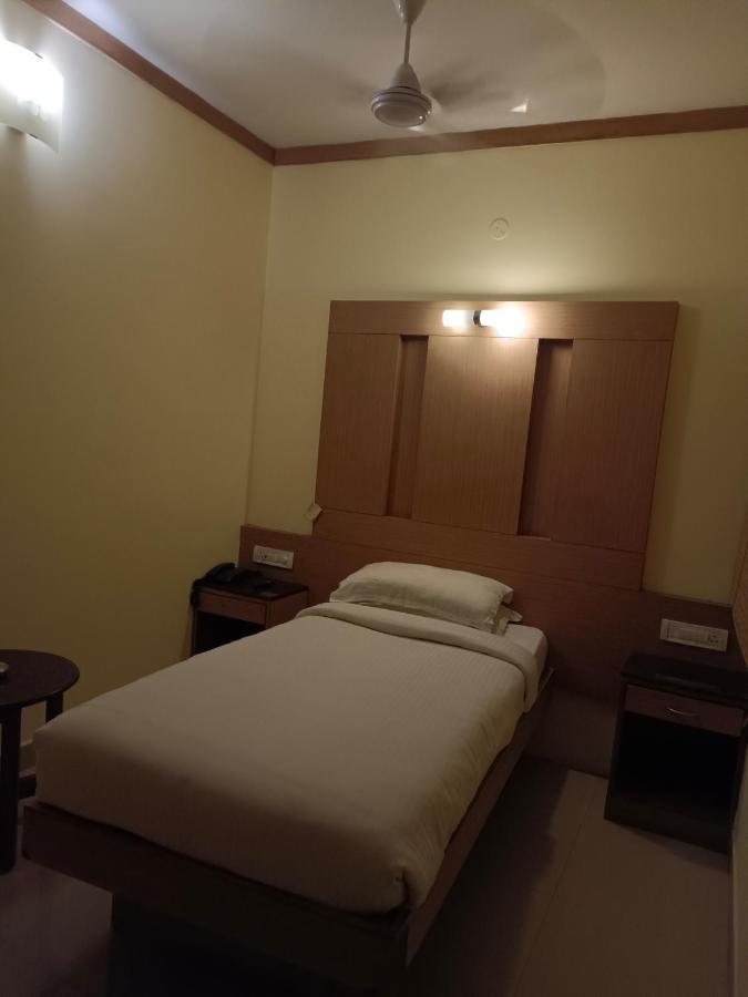 Hotel A P Coimbatore Luaran gambar